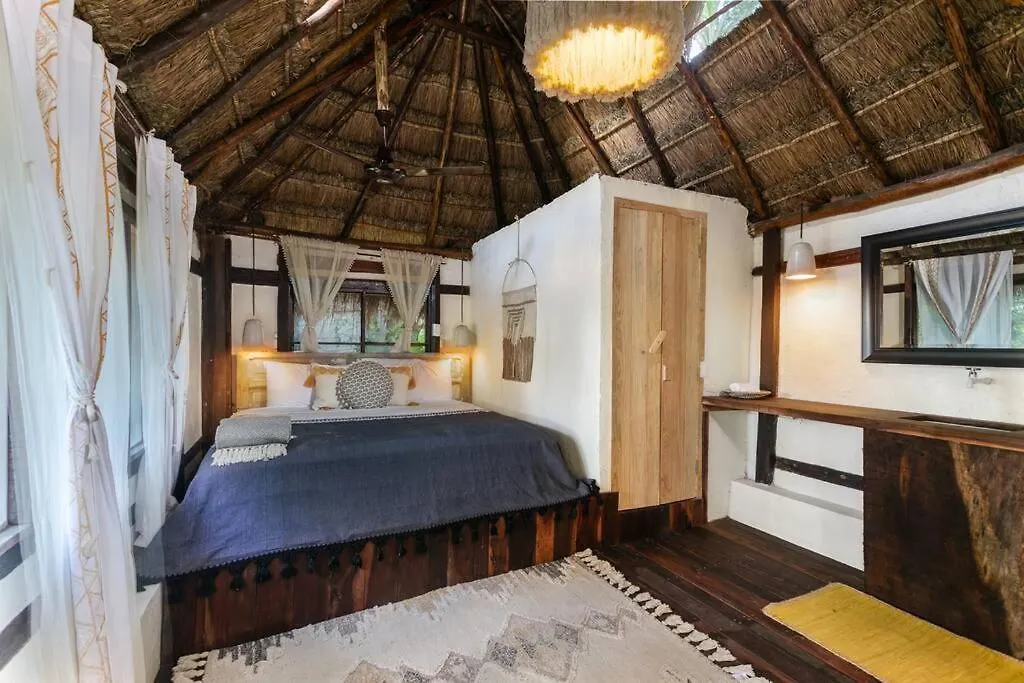 Villa Santuario Lake Front Oasis Bacalar