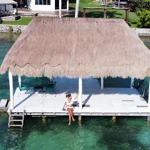 Royal Palm & Lagoon Club Hotel