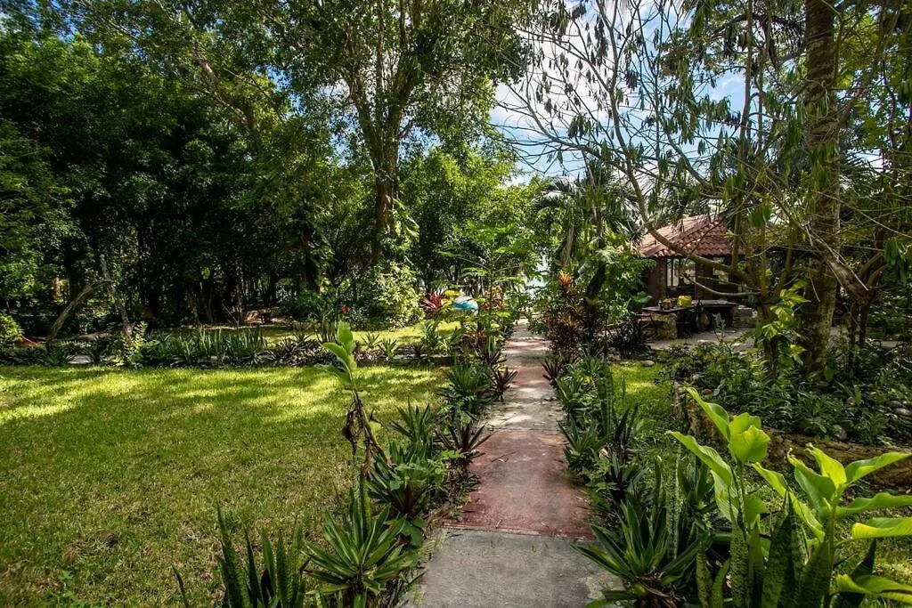 Villa Santuario Lake Front Oasis Bacalar
